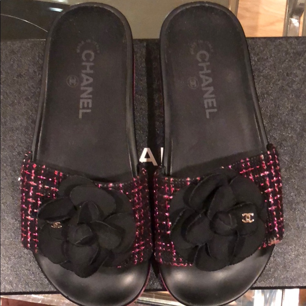 Chanel sandals - Picture 2 of 4